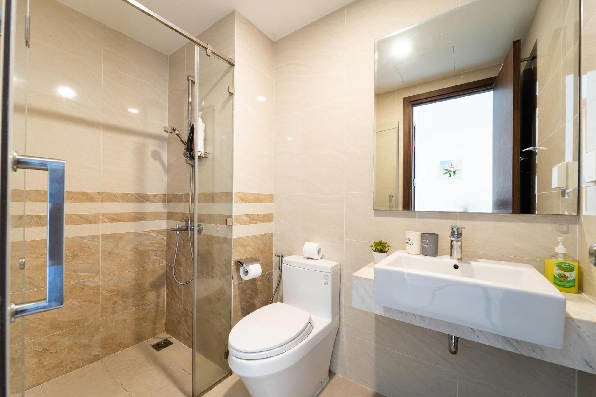 Saigon Royal - 1br Golden Hour In D4 - Hana * Ho Chi Minh City